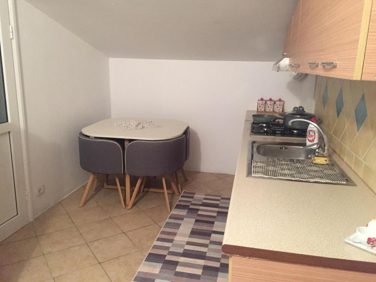 Iljazi'S Apartaments Vlore Bagian luar foto
