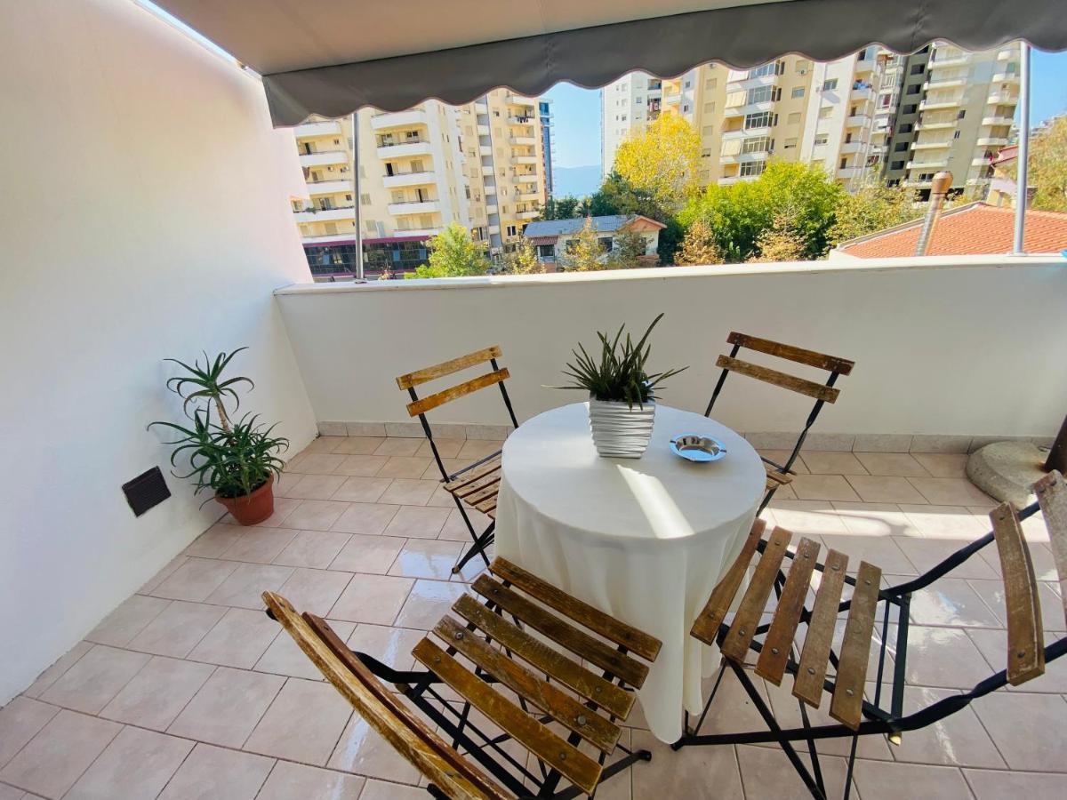 Iljazi'S Apartaments Vlore Bagian luar foto