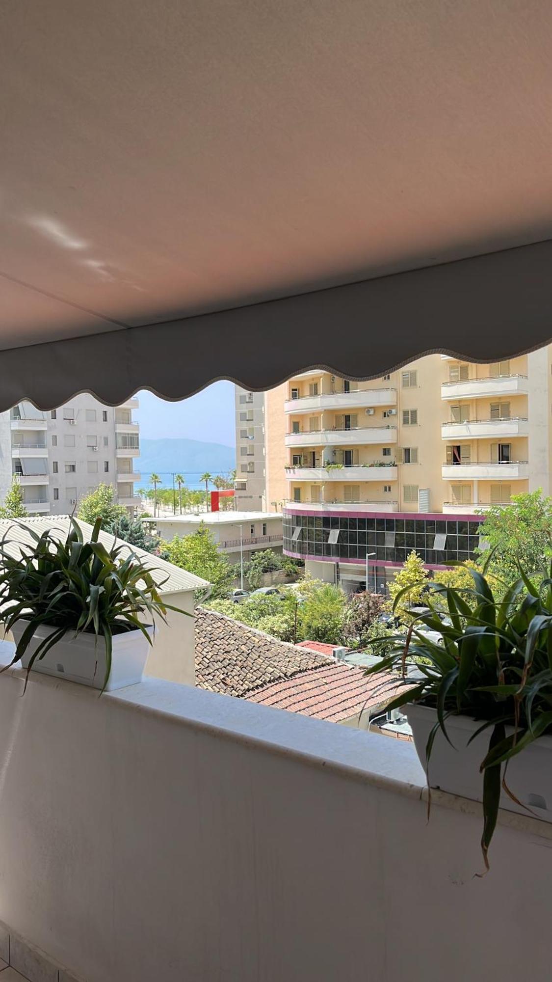 Iljazi'S Apartaments Vlore Bagian luar foto