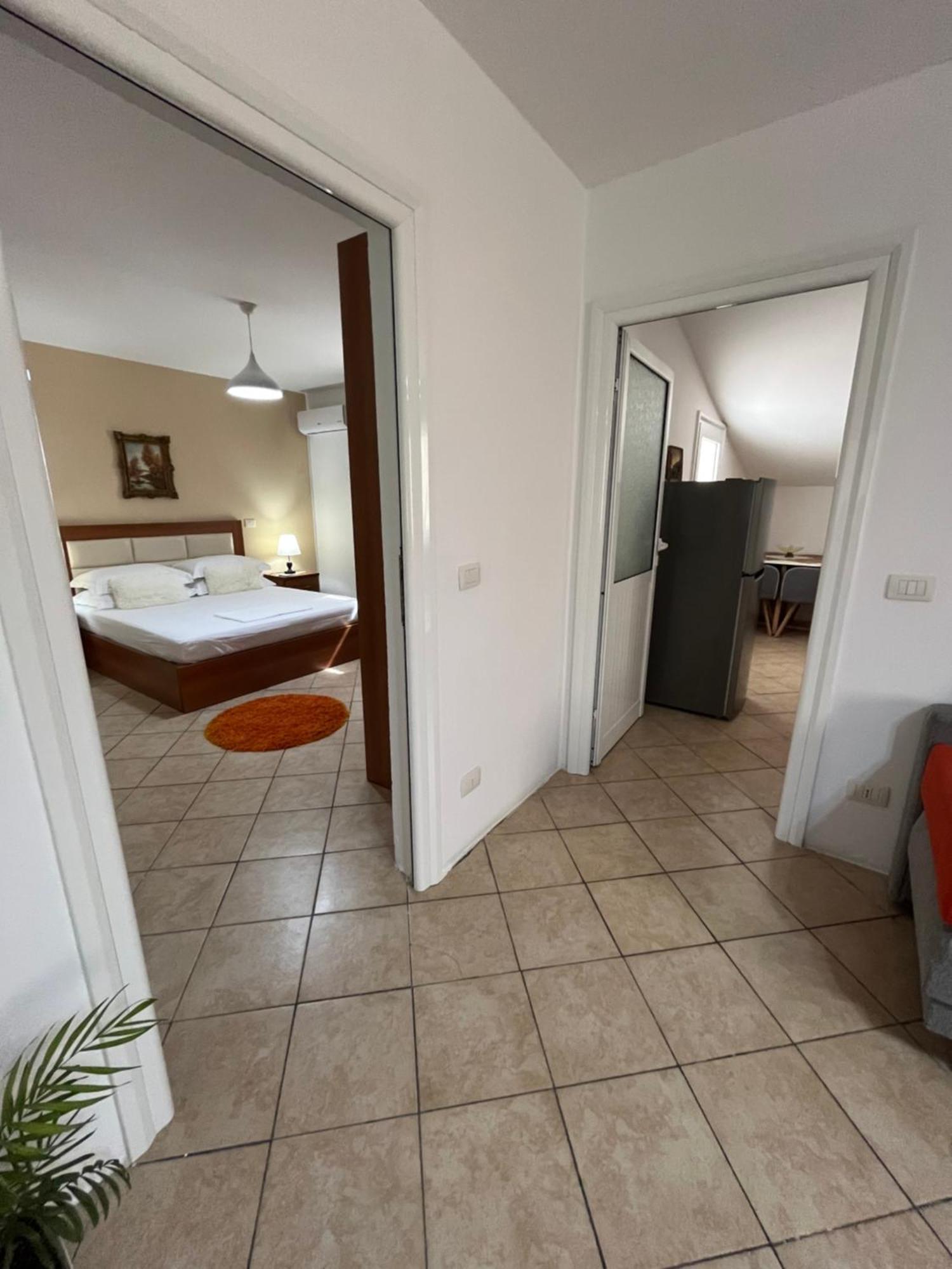 Iljazi'S Apartaments Vlore Bagian luar foto