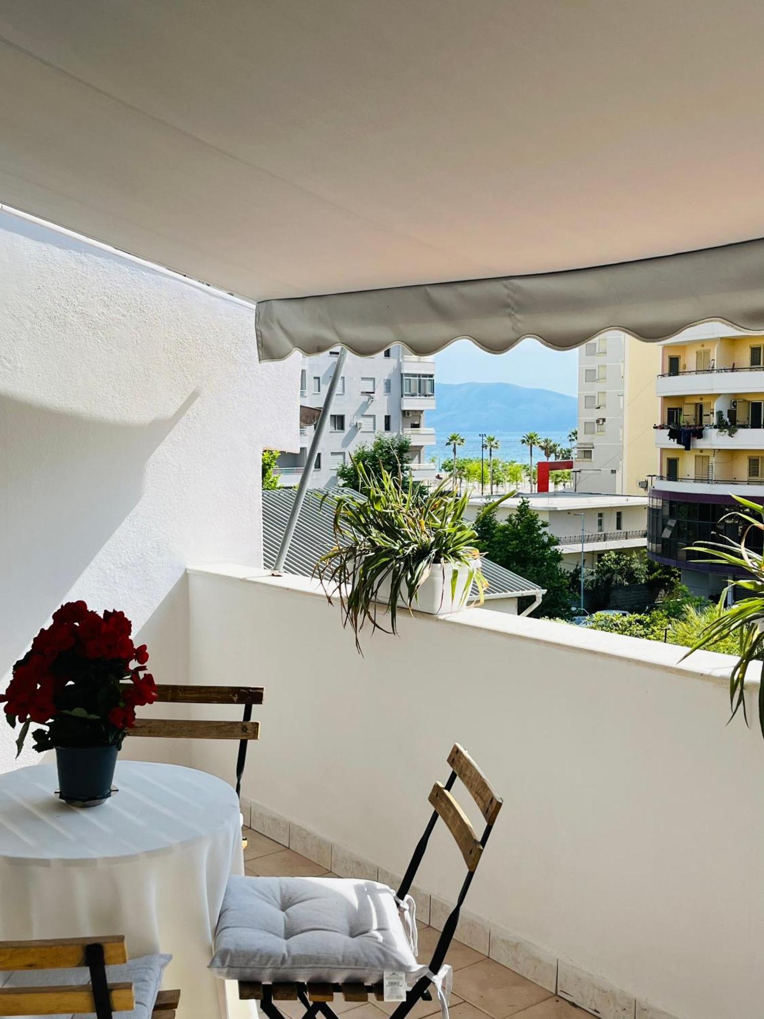Iljazi'S Apartaments Vlore Bagian luar foto