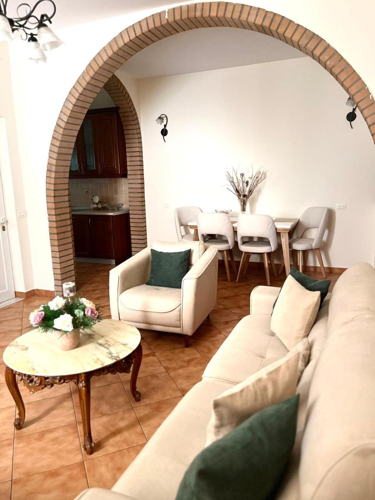 Iljazi'S Apartaments Vlore Bagian luar foto