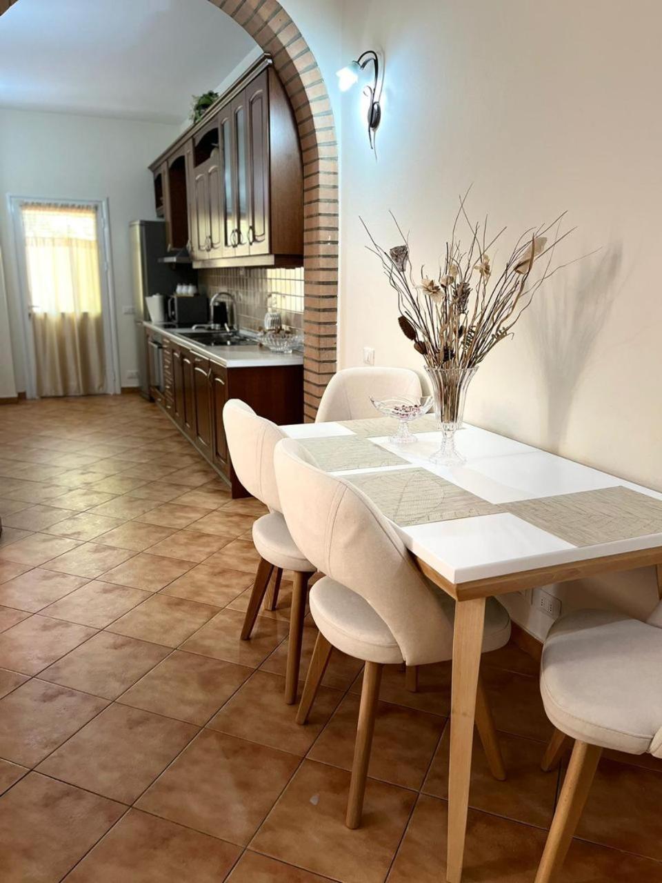 Iljazi'S Apartaments Vlore Bagian luar foto