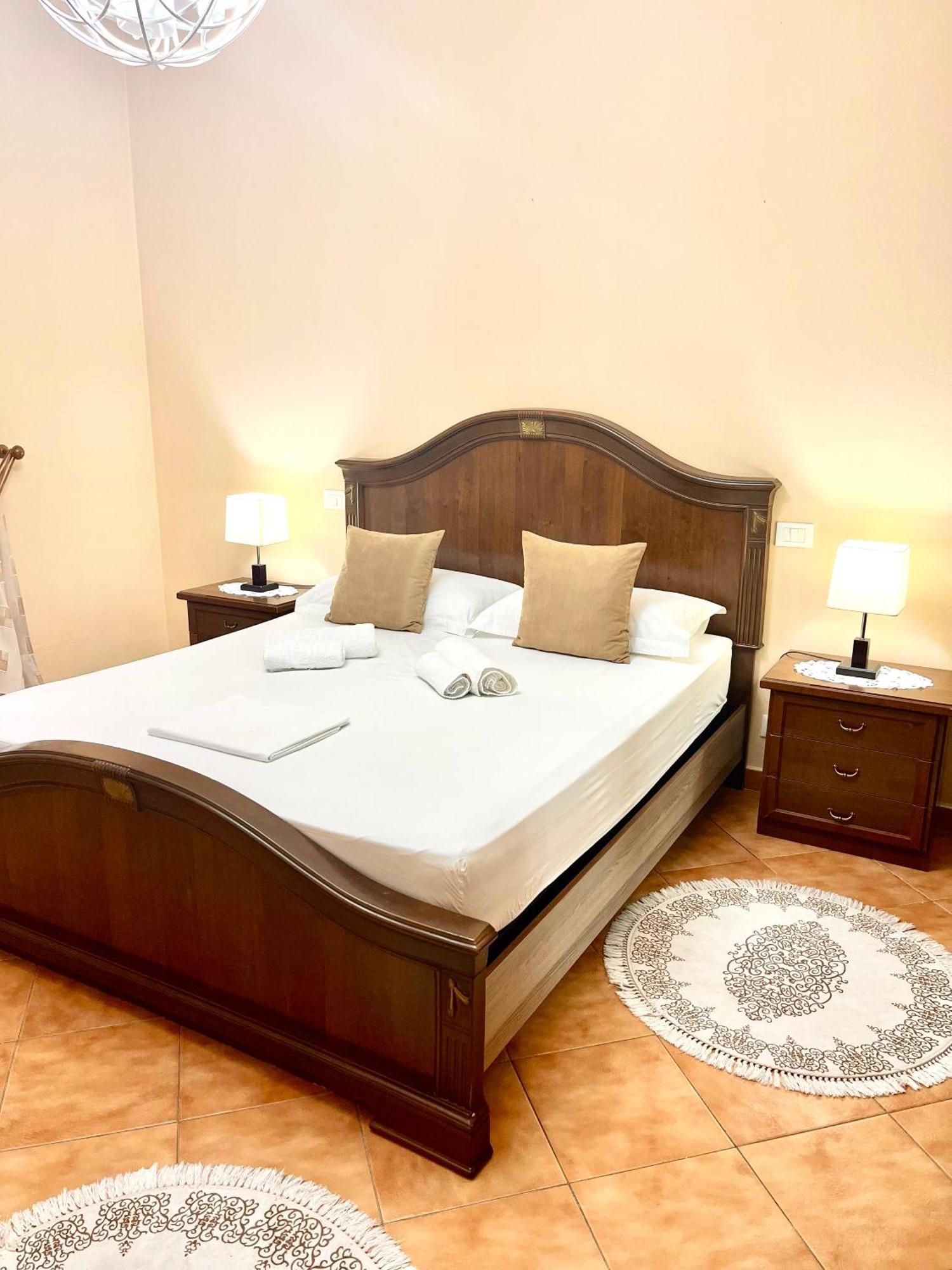 Iljazi'S Apartaments Vlore Bagian luar foto